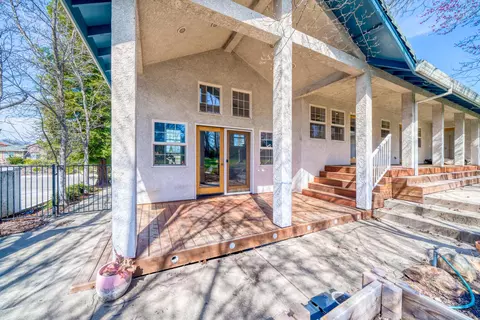 2135 Edinburgh Way, Redding, CA 96003 photo 32