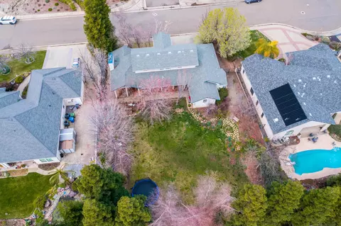 2135 Edinburgh Way, Redding, CA 96003 photo 36