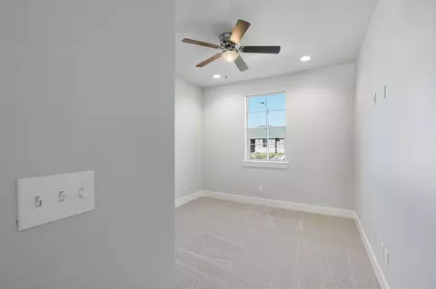 1390 Fitz Pl, Redding, CA 96003 photo 8