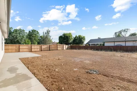 1390 Fitz Pl, Redding, CA 96003 photo 15
