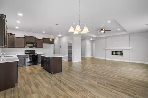 1302 Fitz Pl, Redding, CA 96003 photo 4