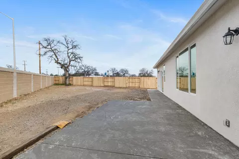 1305 Fitz Pl, Redding, CA 96003 photo 18