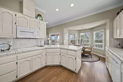214 Franciscan Trl, Redding, CA 96003 photo 11