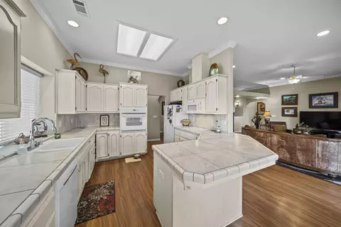 214 Franciscan Trl, Redding, CA 96003 photo 12