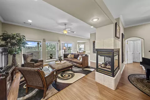 214 Franciscan Trl, Redding, CA 96003 photo 5