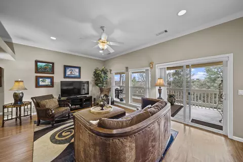 214 Franciscan Trl, Redding, CA 96003 photo 6