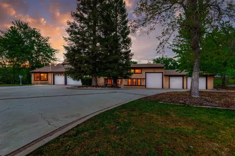 20490 Bernard Way, Redding, CA 96003 photo 2