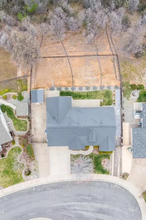 4020 Winter Green Ct, Redding, CA 96001 photo 8