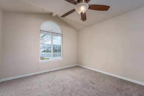 4020 Winter Green Ct, Redding, CA 96001 photo 34