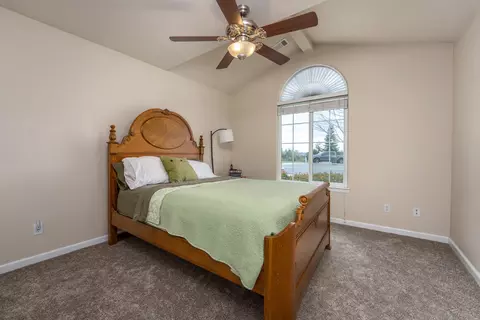 4020 Winter Green Ct, Redding, CA 96001 photo 32