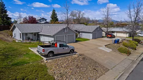 5331 Vly Rdg Dr, Redding, CA 96003 photo 2