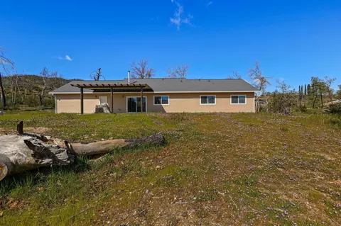 15861 Joey Ln, Redding, CA 96001 photo 10