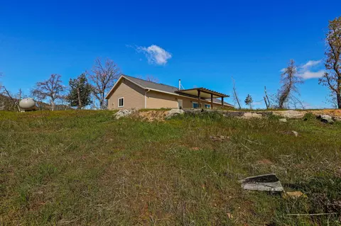 15861 Joey Ln, Redding, CA 96001 photo 13