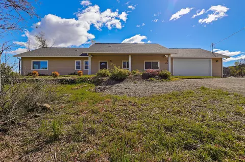 15861 Joey Ln, Redding, CA 96001 photo 5