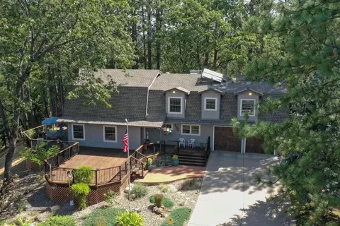 15130 Sherwood Forest Rd, Oak Run, CA 96069