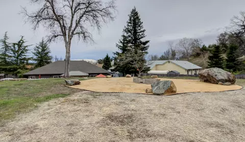 4594 Quinton Dr, Redding, CA 96001 photo 37