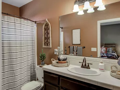 4594 Quinton Dr, Redding, CA 96001 photo 24