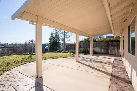 1083 Snowcap Trl, Redding, CA 96003 photo 19