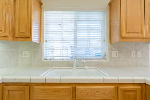 1083 Snowcap Trl, Redding, CA 96003 photo 6