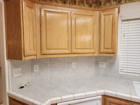 1083 Snowcap Trl, Redding, CA 96003 photo 11