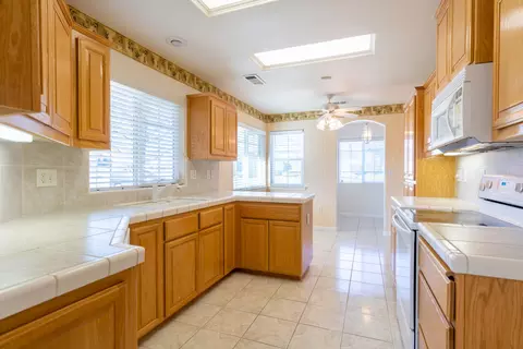 1083 Snowcap Trl, Redding, CA 96003 photo 8