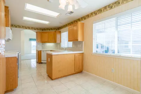 1083 Snowcap Trl, Redding, CA 96003 photo 9