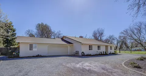 10063 Salmon Creek Rd, Redding, CA 96003