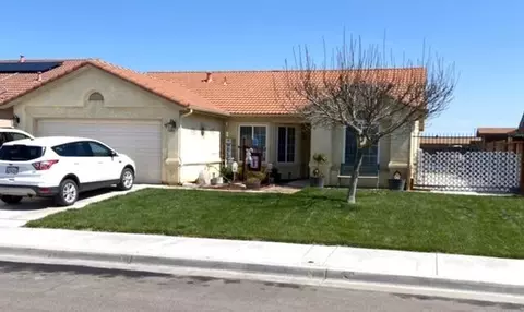 750 Santa Ana Ct, Los Banos, CA 93635