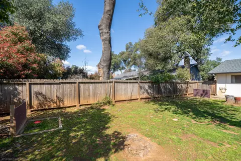 1063 Ledell, Redding, CA 96002 photo 30
