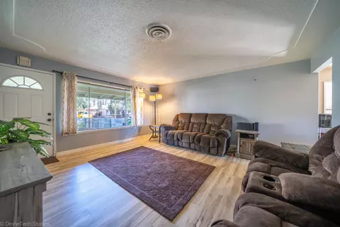 1063 Ledell, Redding, CA 96002 photo 7