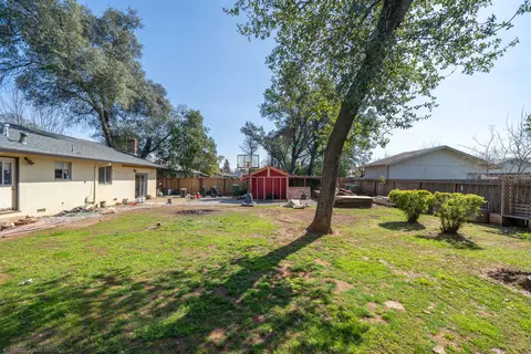 1063 Ledell, Redding, CA 96002 photo 32
