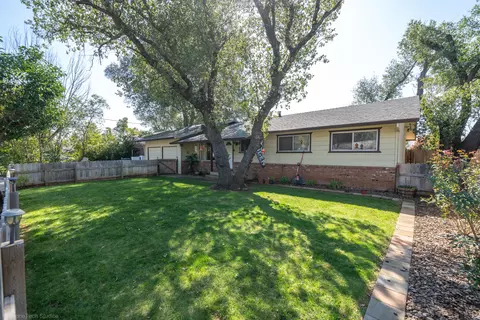 1063 Ledell, Redding, CA 96002 photo 4