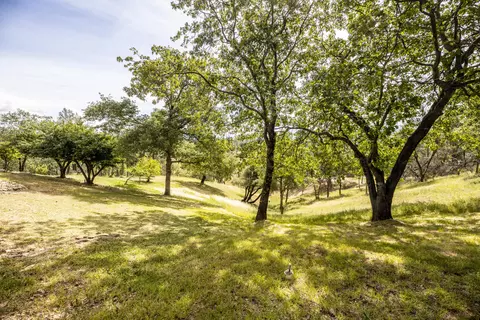 8925 Elusion Ct, Redding, CA 96001 photo 31