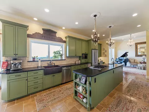 8925 Elusion Ct, Redding, CA 96001 photo 9