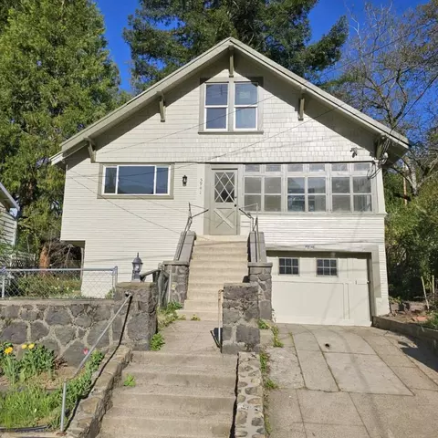 5941 Shasta Ave, Dunsmuir, CA 96025