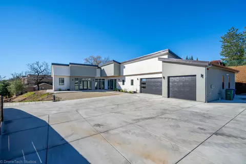1835 Lakeside Dr, Redding, CA 96001 photo 3