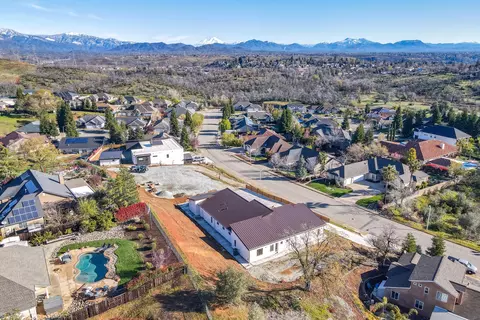 1835 Lakeside Dr, Redding, CA 96001 photo 43