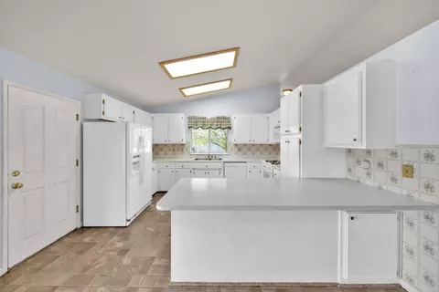 11493 Wales Dr, Redding, CA 96003 photo 10