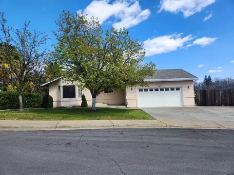 11493 Wales Dr, Redding, CA 96003 photo 1