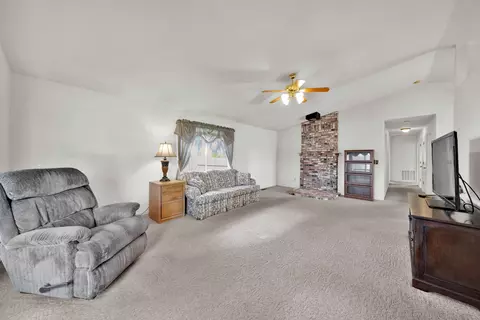11493 Wales Dr, Redding, CA 96003 photo 6