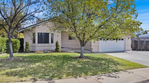 11493 Wales Dr, Redding, CA 96003 photo 5