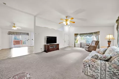 11493 Wales Dr, Redding, CA 96003 photo 7