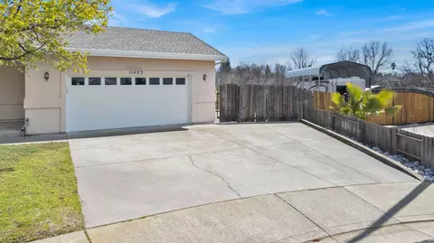 11493 Wales Dr, Redding, CA 96003 photo 3