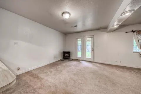 2320 Venus Way, Redding, CA 96002 photo 7