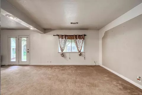 2320 Venus Way, Redding, CA 96002 photo 3