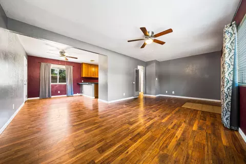 20123 Cindy Ln, Redding, CA 96002 photo 4
