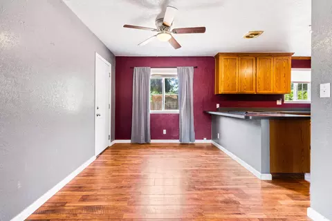 20123 Cindy Ln, Redding, CA 96002 photo 5