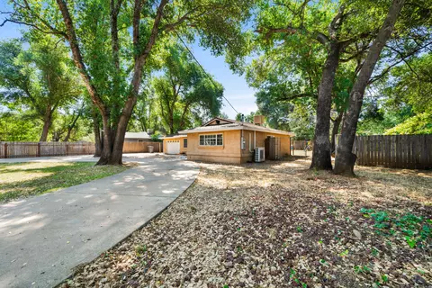 20123 Cindy Ln, Redding, CA 96002 photo 24