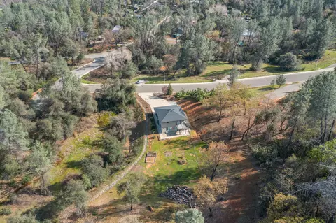 2996 Crownview Ln, Redding, CA 96003 photo 3