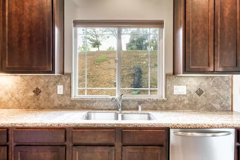 2996 Crownview Ln, Redding, CA 96003 photo 16